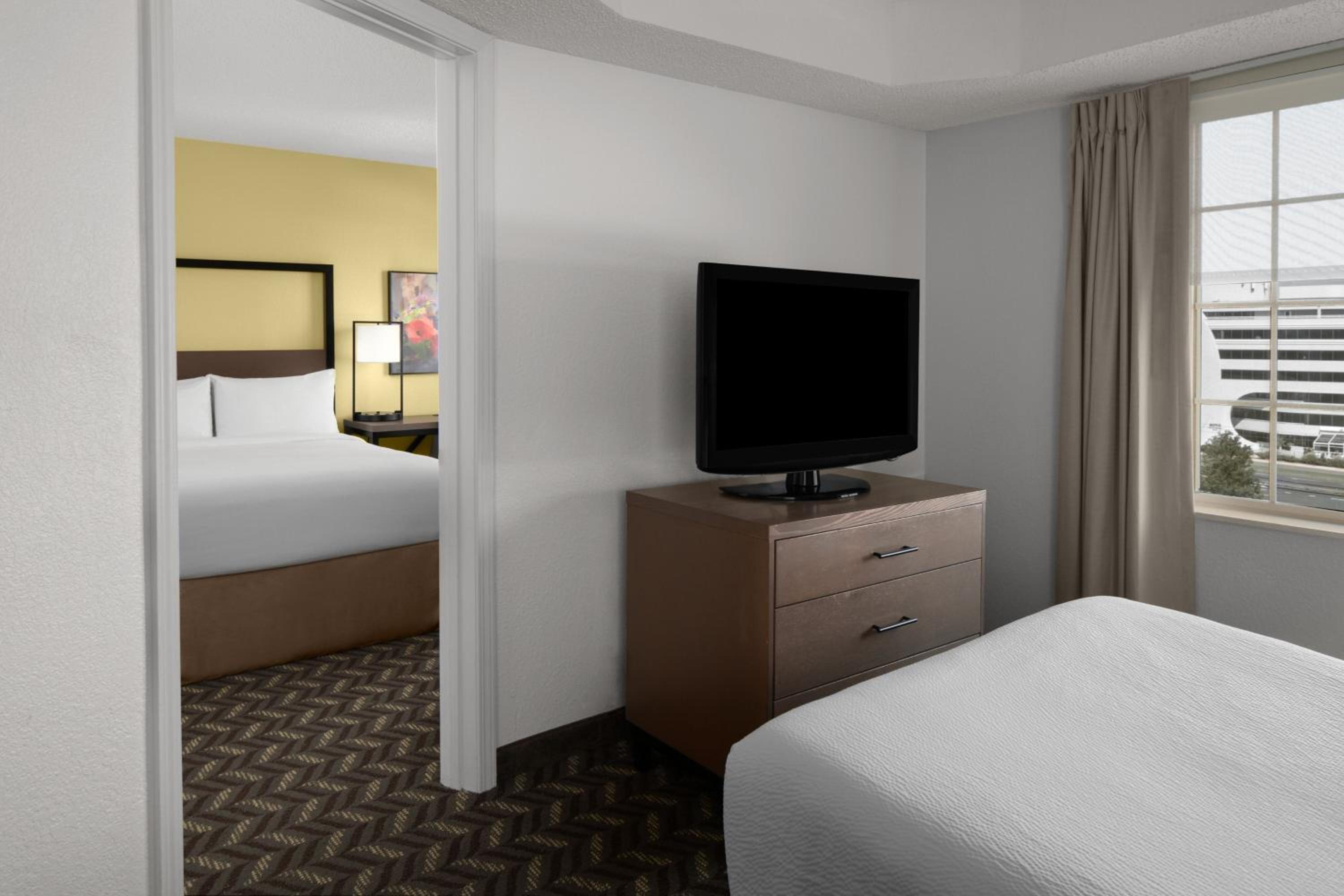 Residence Inn by Marriott Tysons - Property Image 36