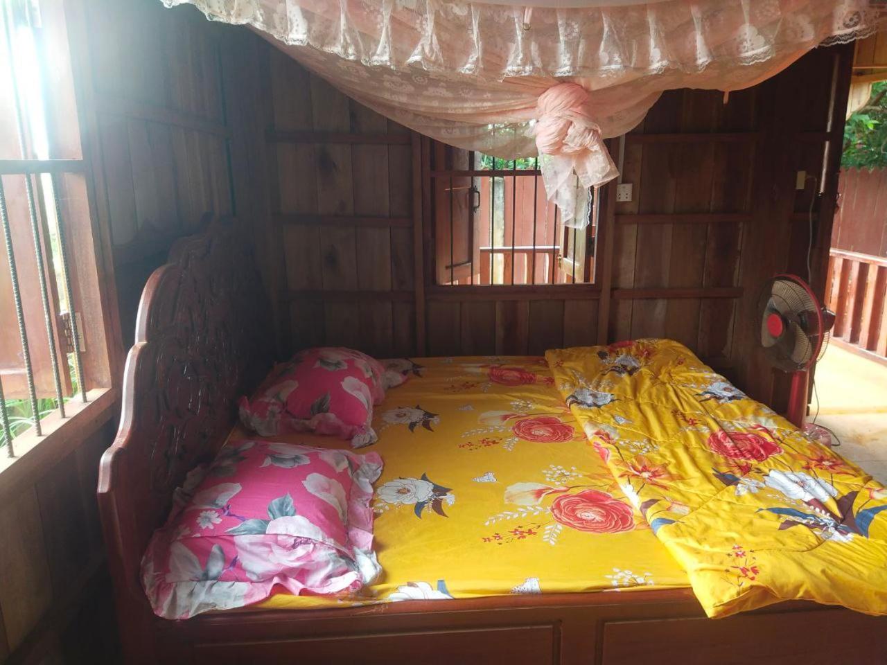 Banlung Hill Top House &Trekking