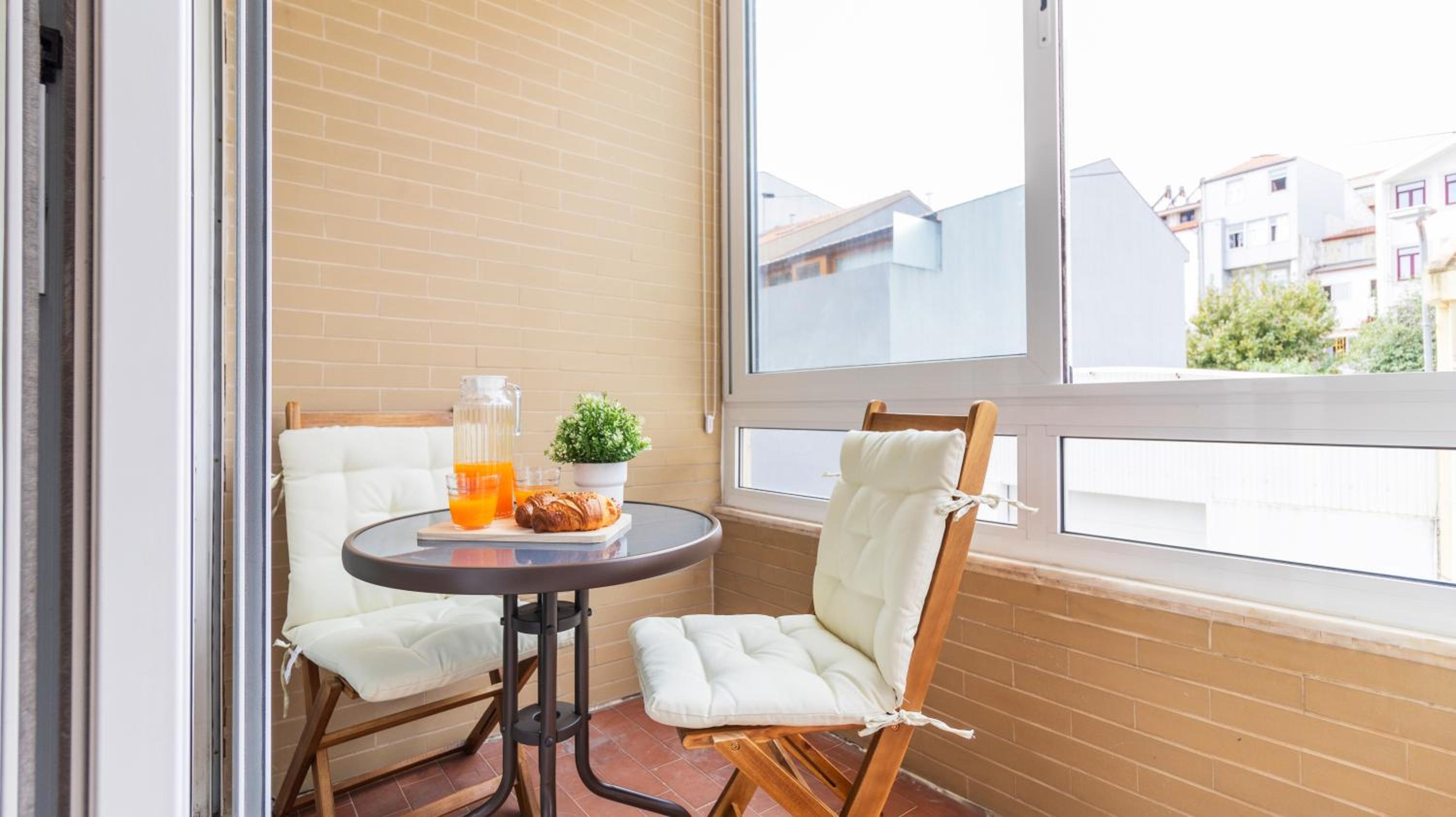 Urban Retreat Porto by LovelyStay view 5