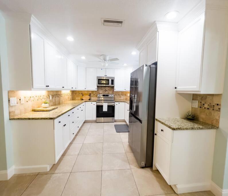 Skyline Breeze - Jensen Beach Family Getaway view 5