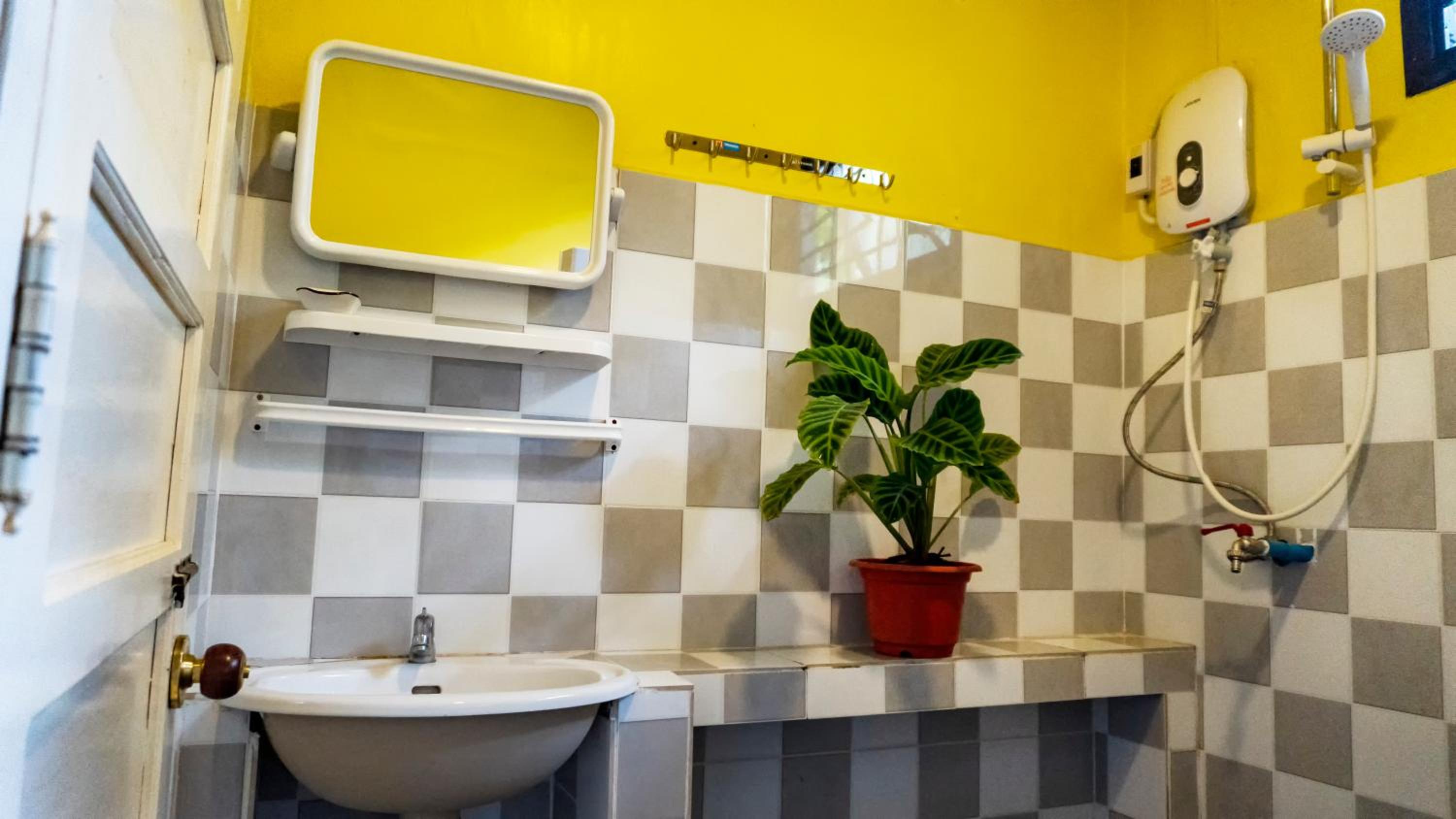 Isano Nomad Hostel