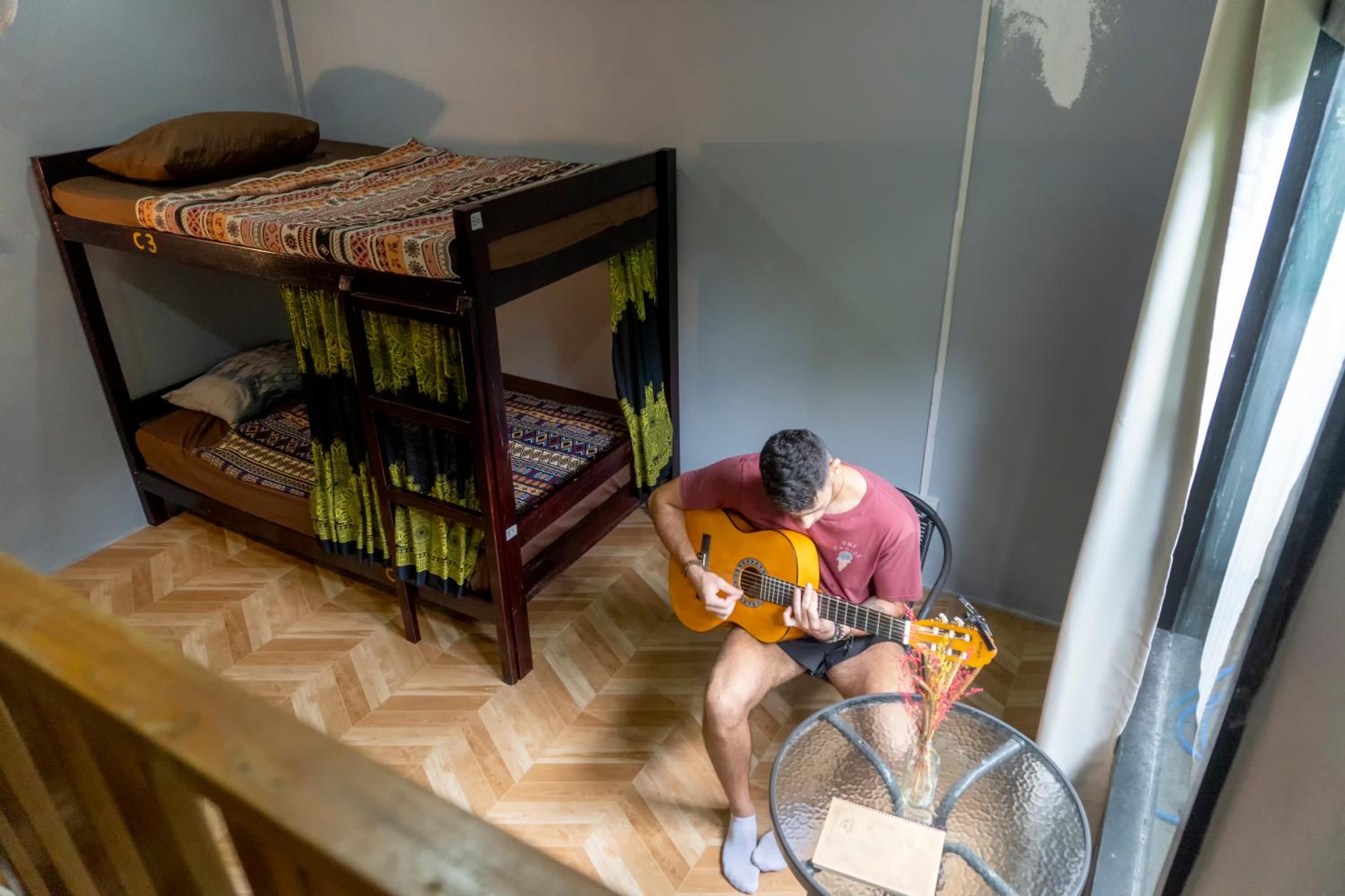 Isano Nomad Hostel