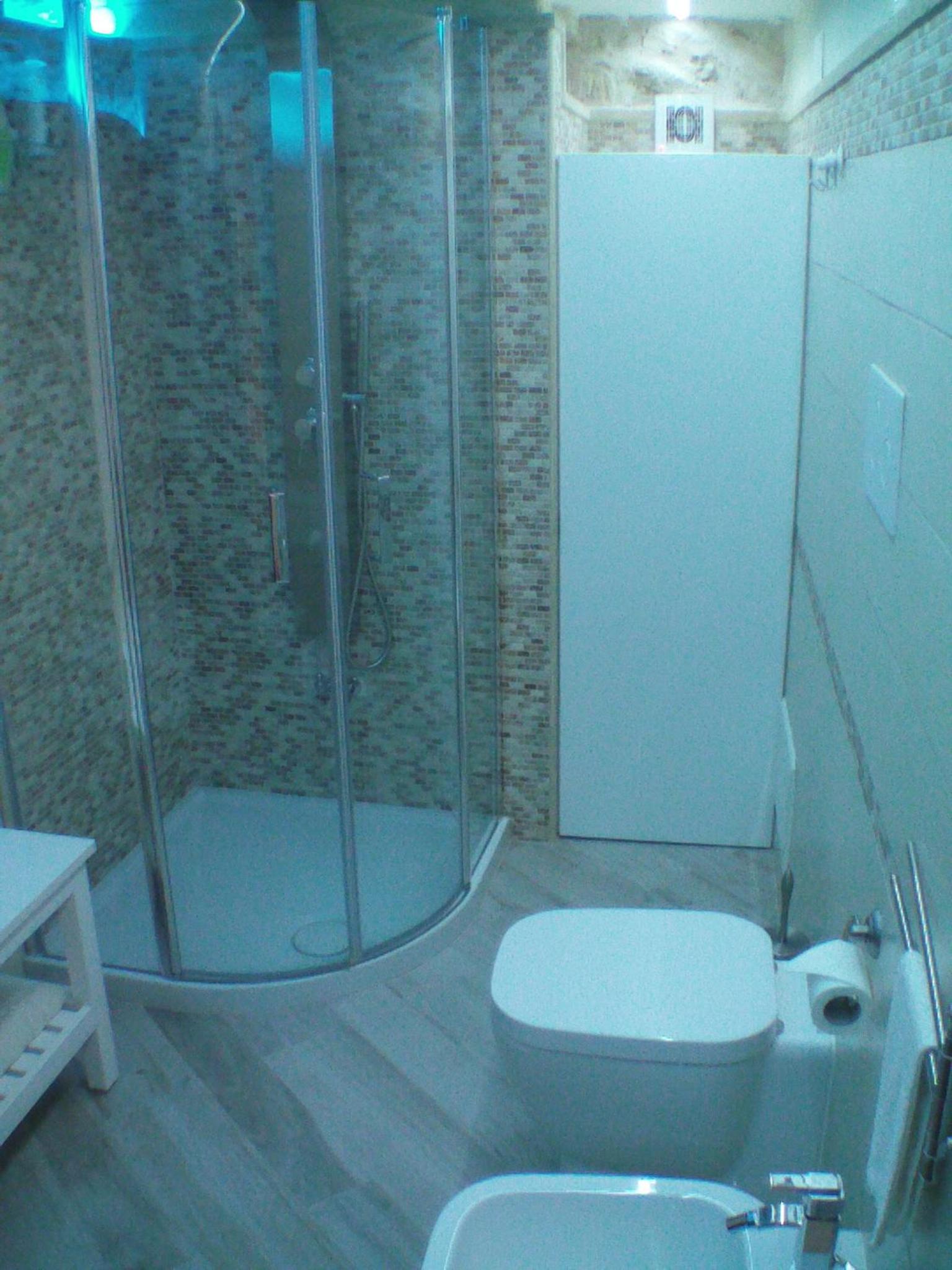 La Grotta en Mesagne — bathroom