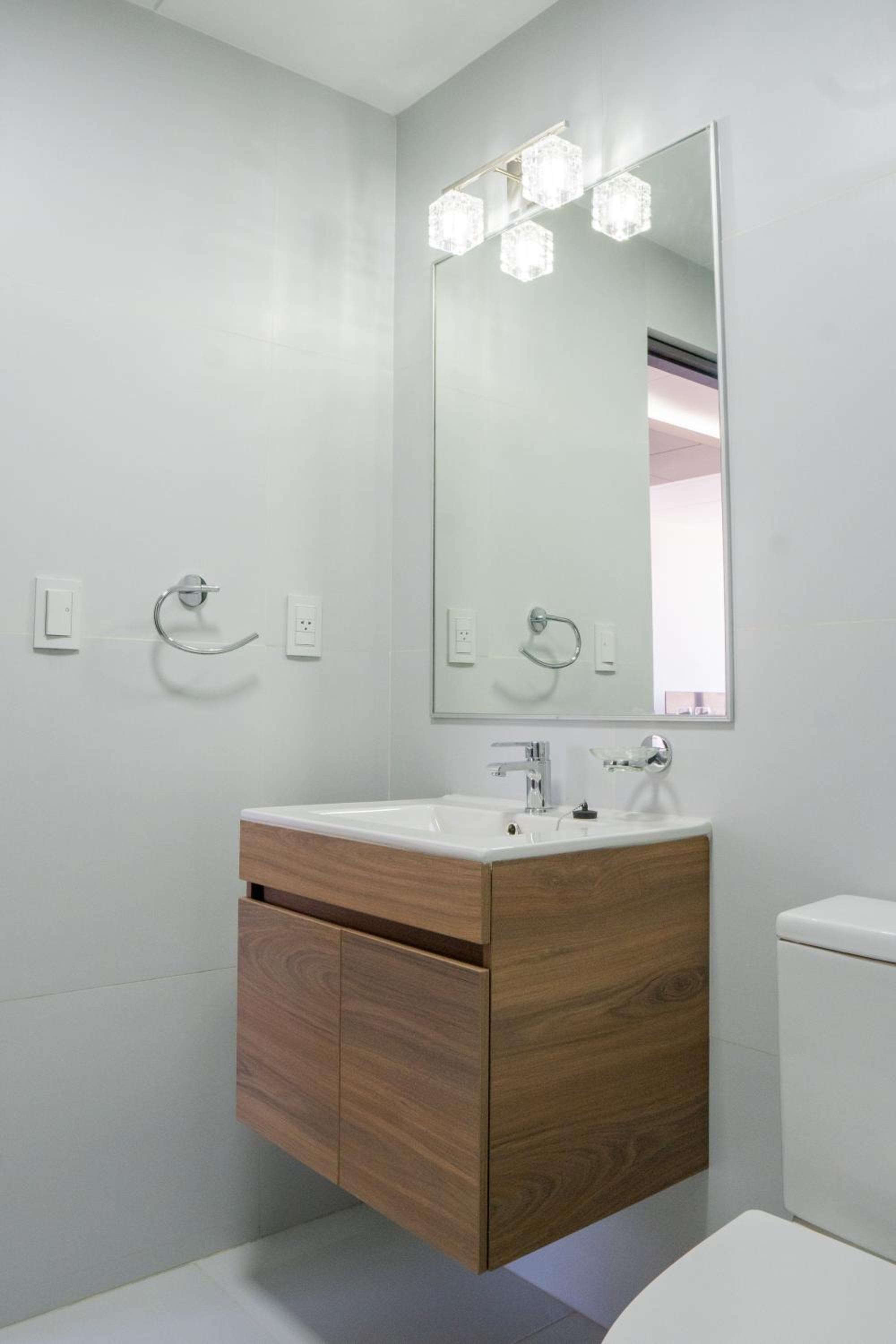 Sky Suites - Fabulous Downtown Studio