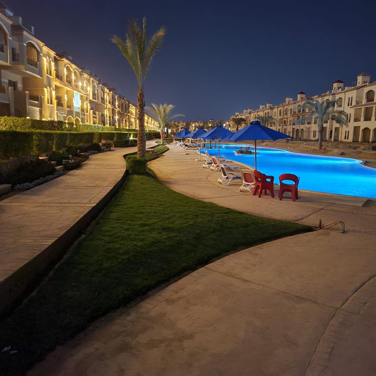 Lasirina palm beach for familes only