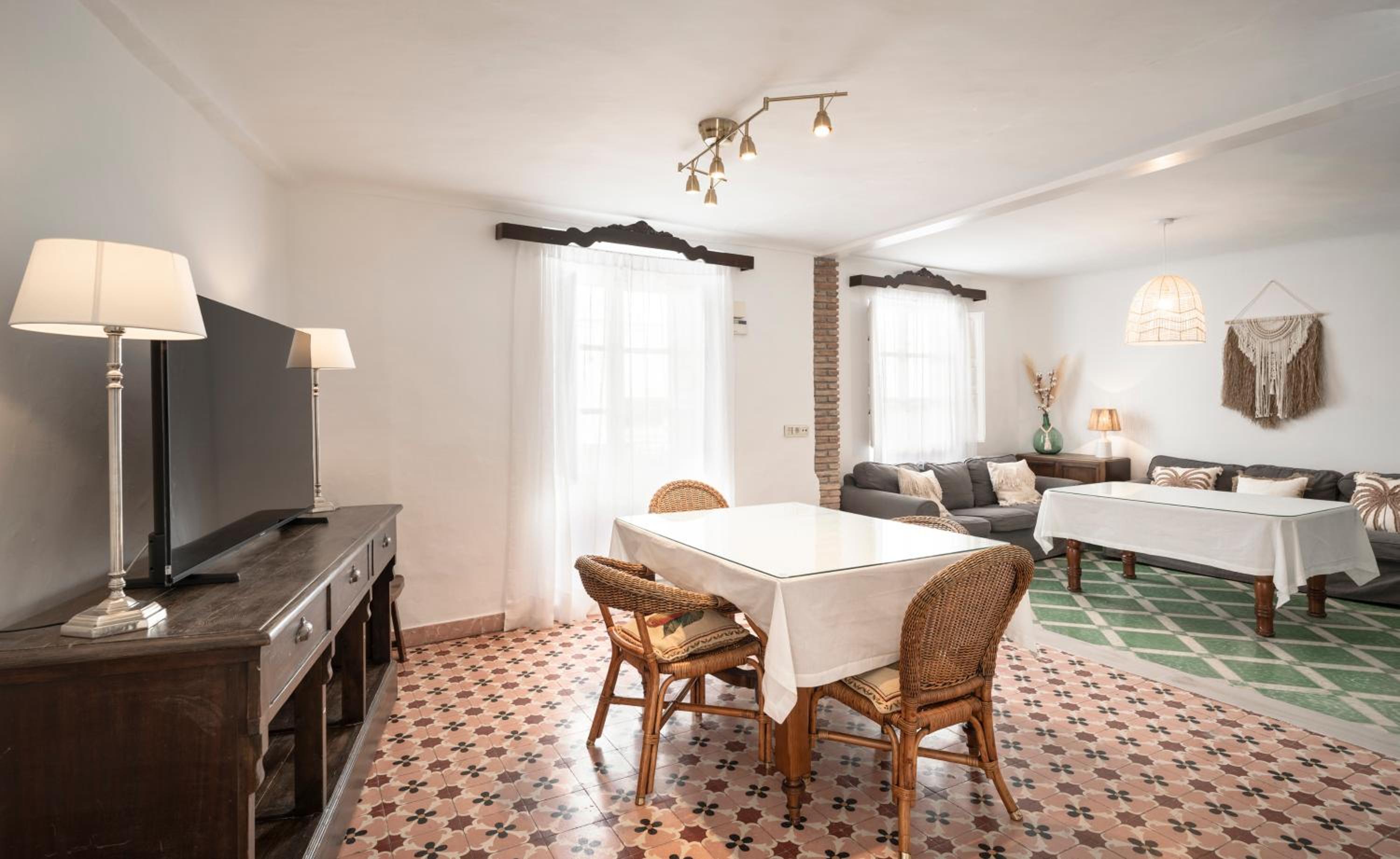 Balcón a la Sierra - Gran Casa con Terraza y Hermosas Vistas a la Sierra