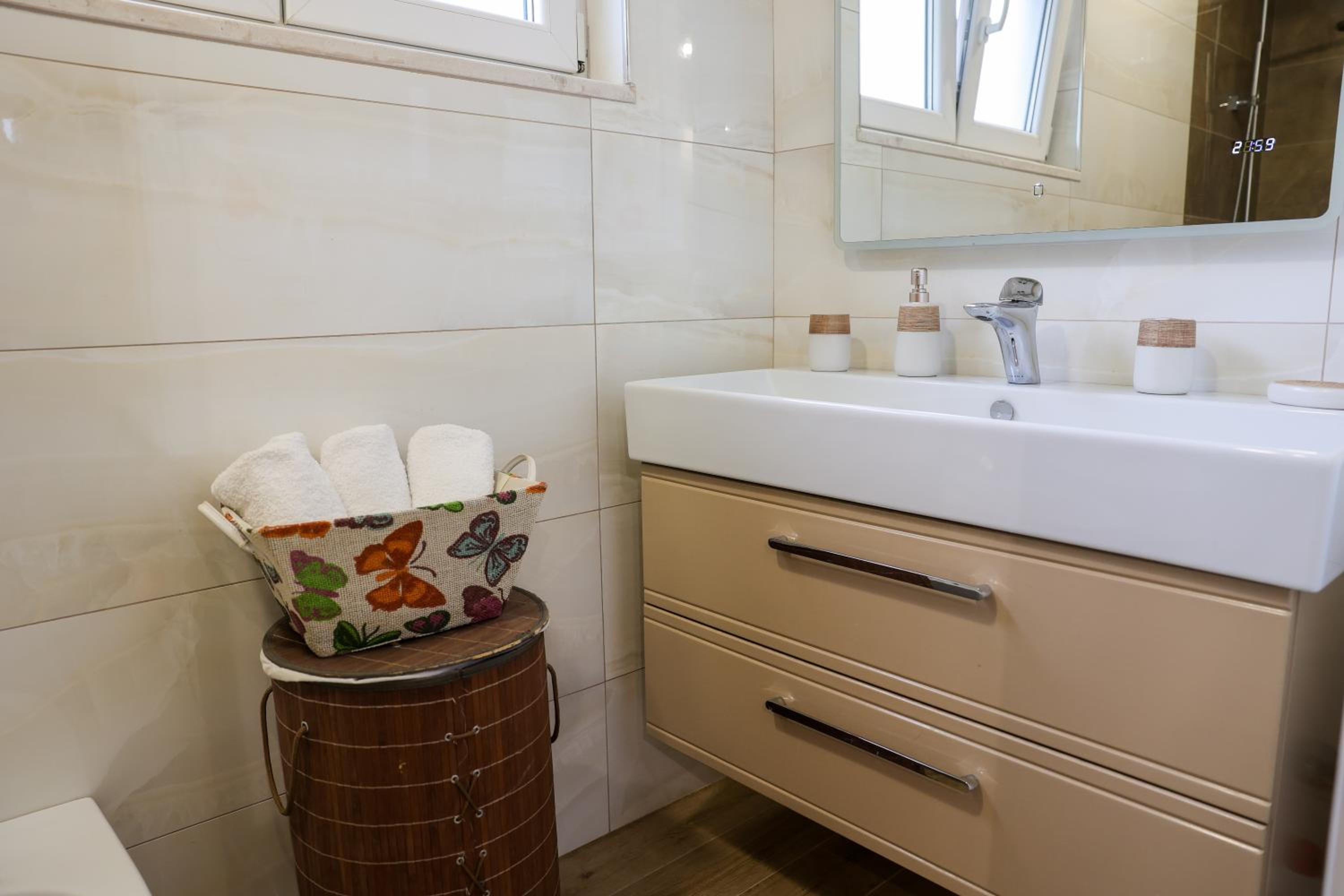 Alara Apartment