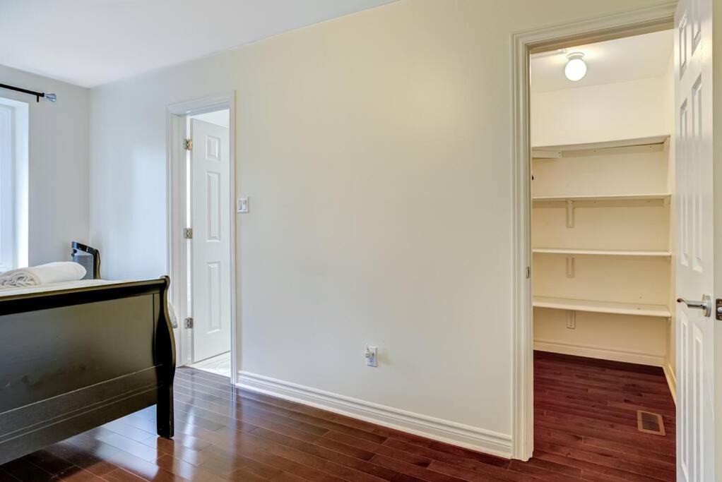 Luxury Home In Castlemore Brampton