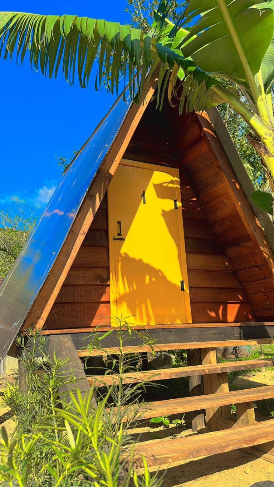 Glamping casal - mini chale mobiliado com colchão casal roupa de cama travesseiros - Rancho Perene estação rural