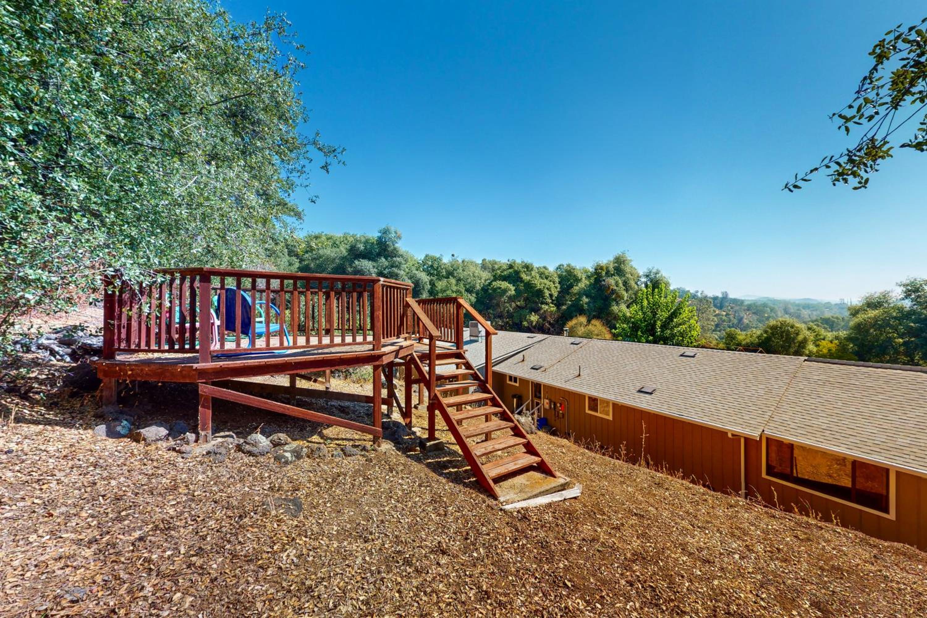 Pet-Friendly Jamestown Home with Sweeping Views!