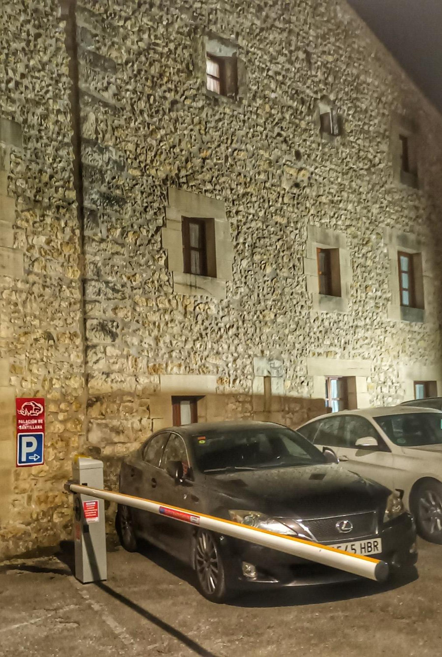 Apartamentos Palación de Santillana