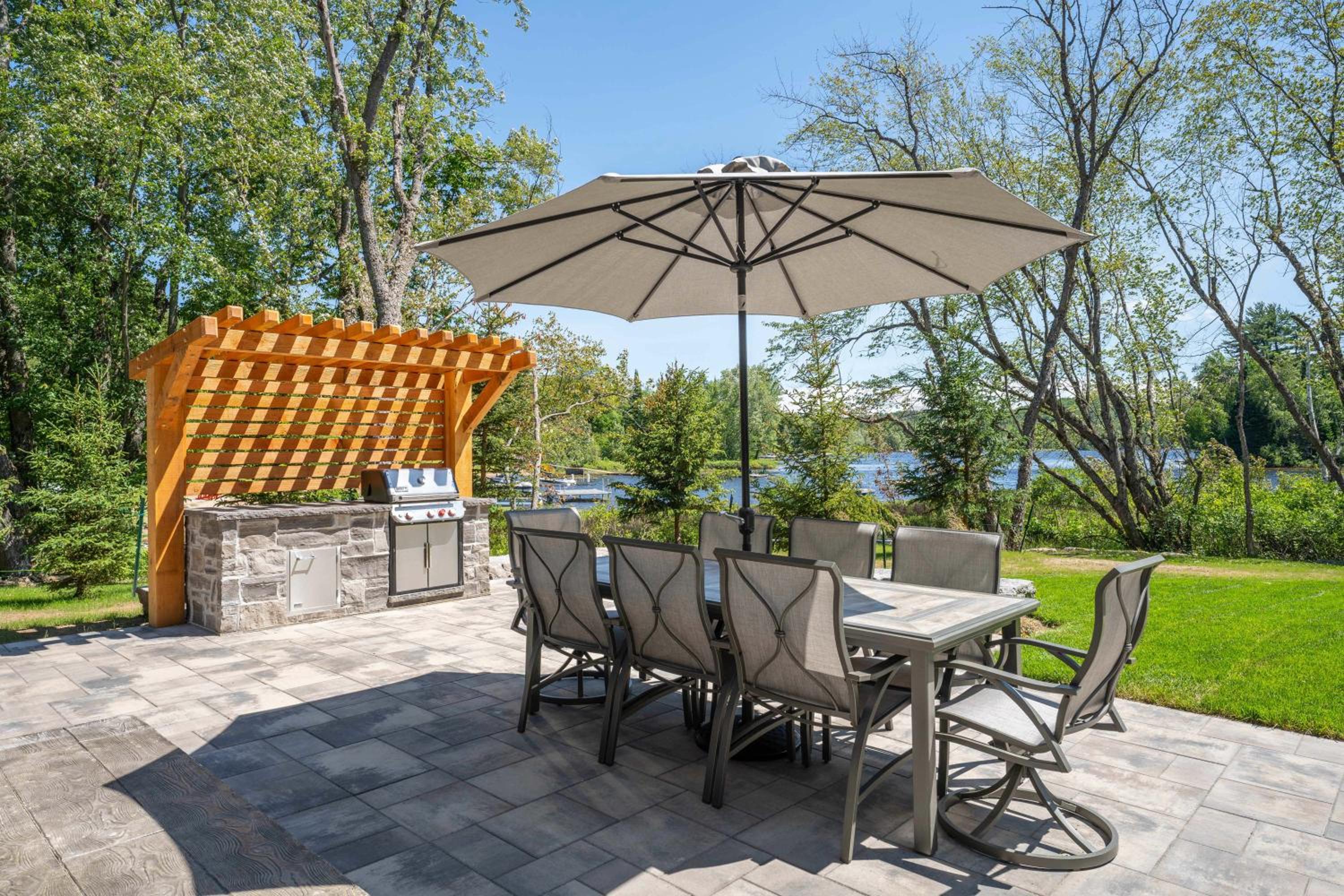 Luxury Muskoka Cottage 4 Bedroom with Sauna