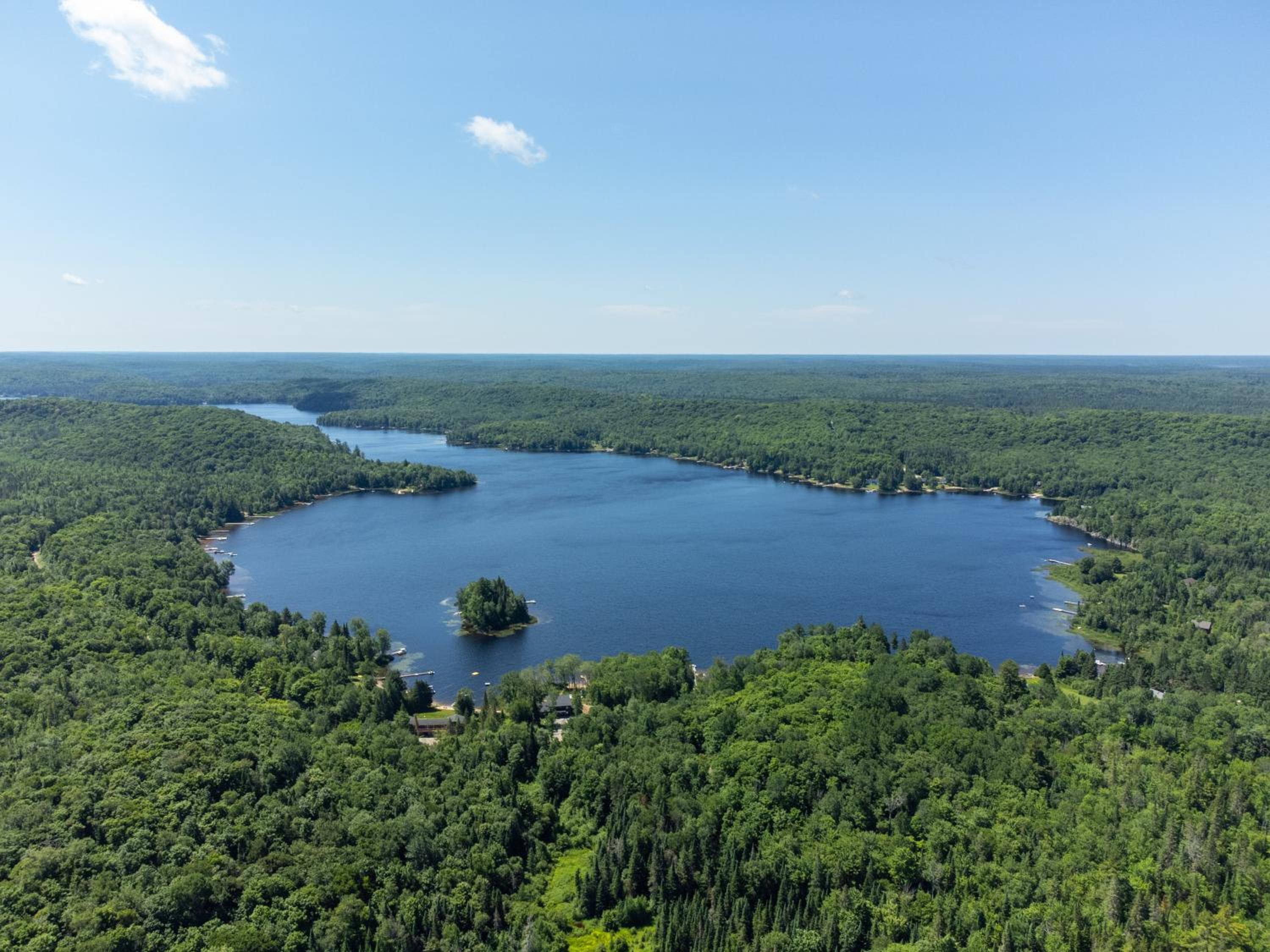 Luxury Muskoka Cottage 4 Bedroom with Sauna