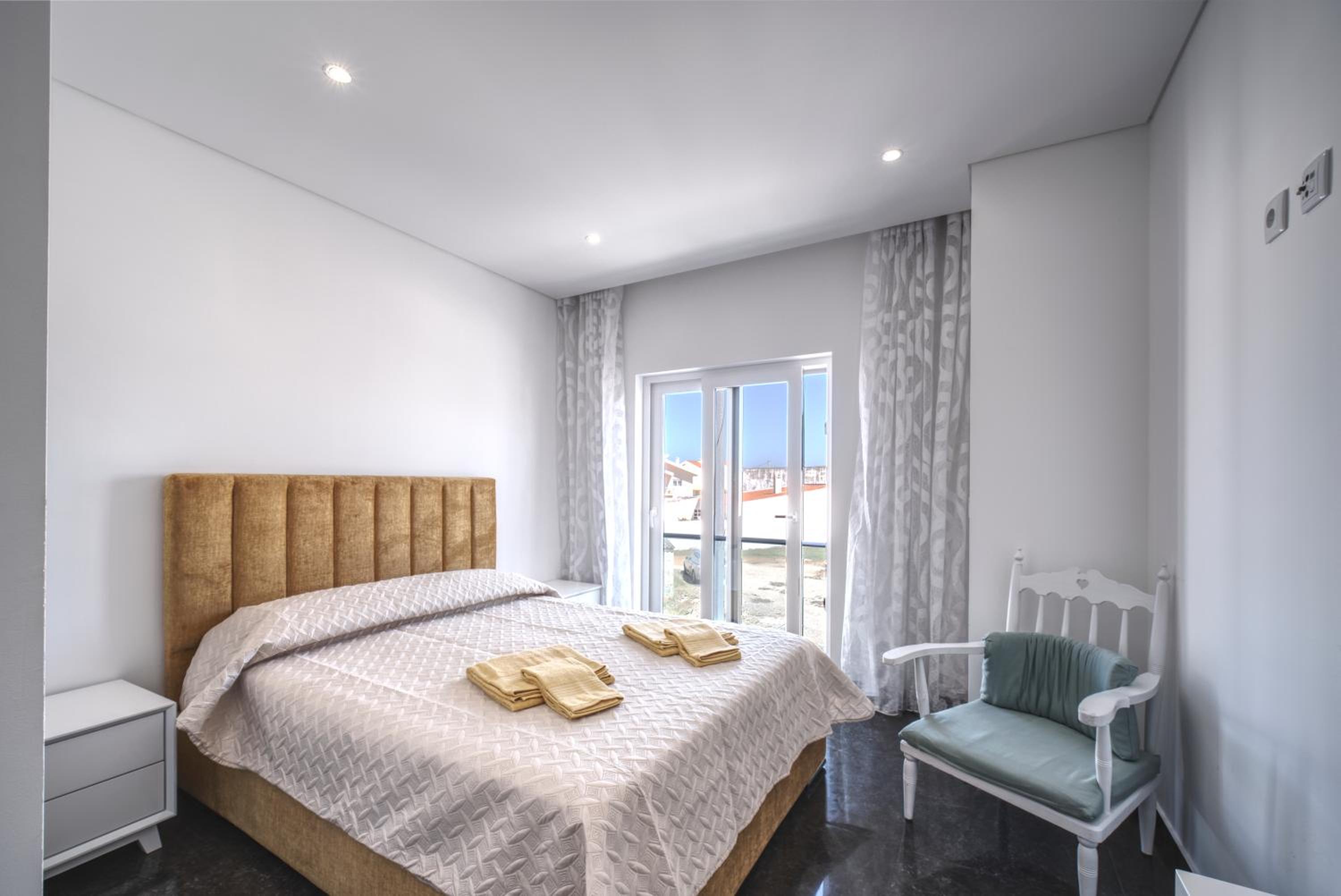 Apartment Ocean Baleal with AC view 5