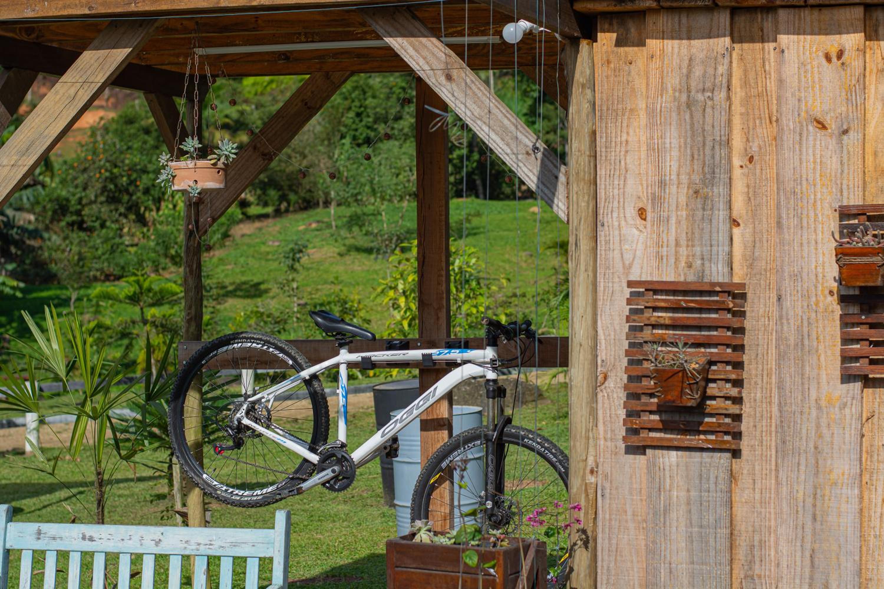 Glamping casal - mini chale mobiliado com colchão casal roupa de cama travesseiros - Rancho Perene estação rural