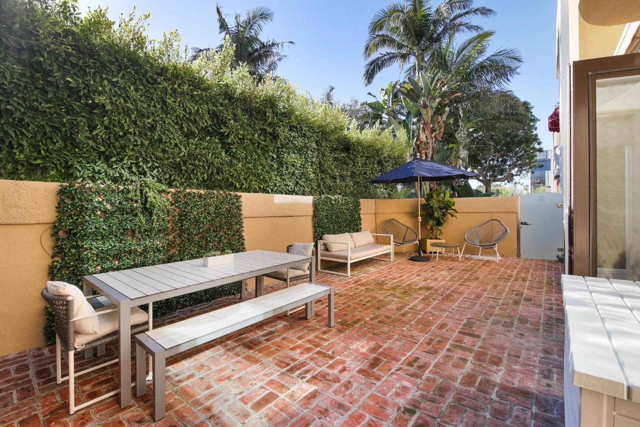 Private Room & Entrance in Marina Del Rey
