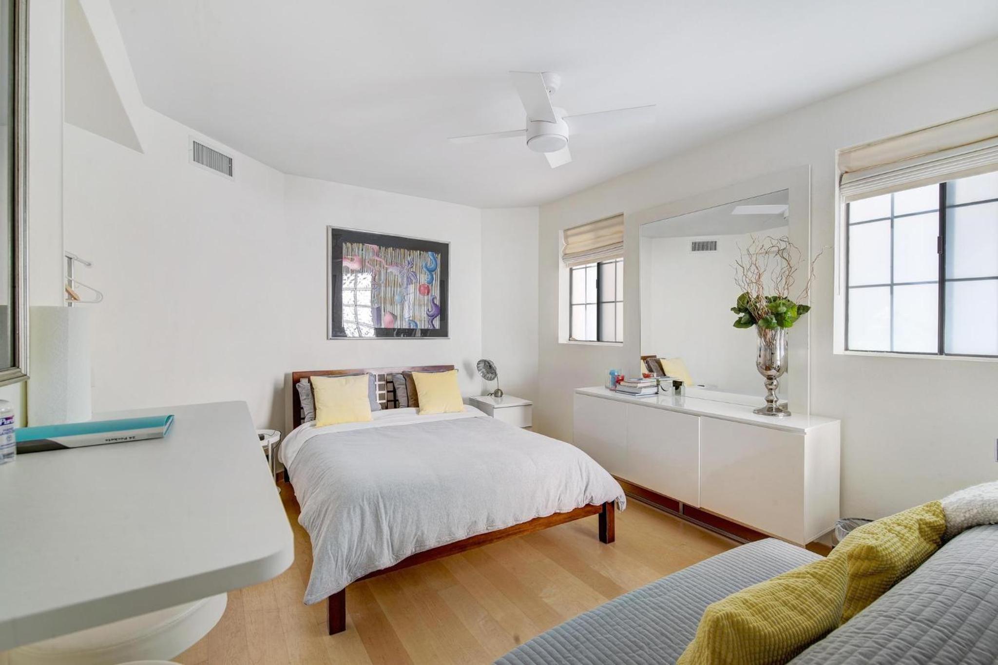 Private Room & Entrance in Marina Del Rey