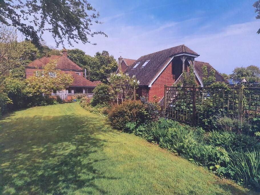 Nature Charm & Fruit Delights, multi-generation celebratory home -Try, Relax, Repeat - Sellindge view 5