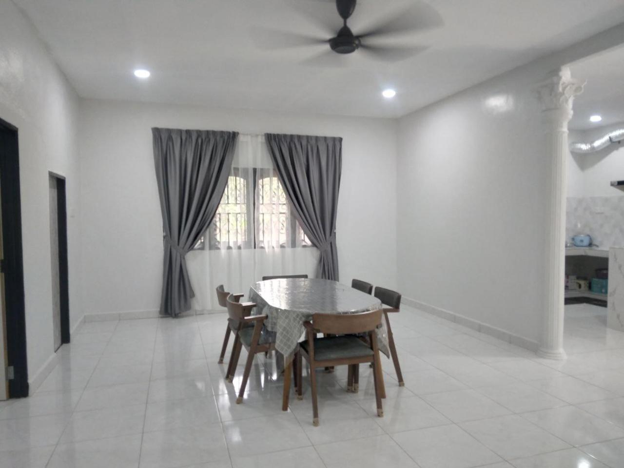 HOMESTAY WADIHANA