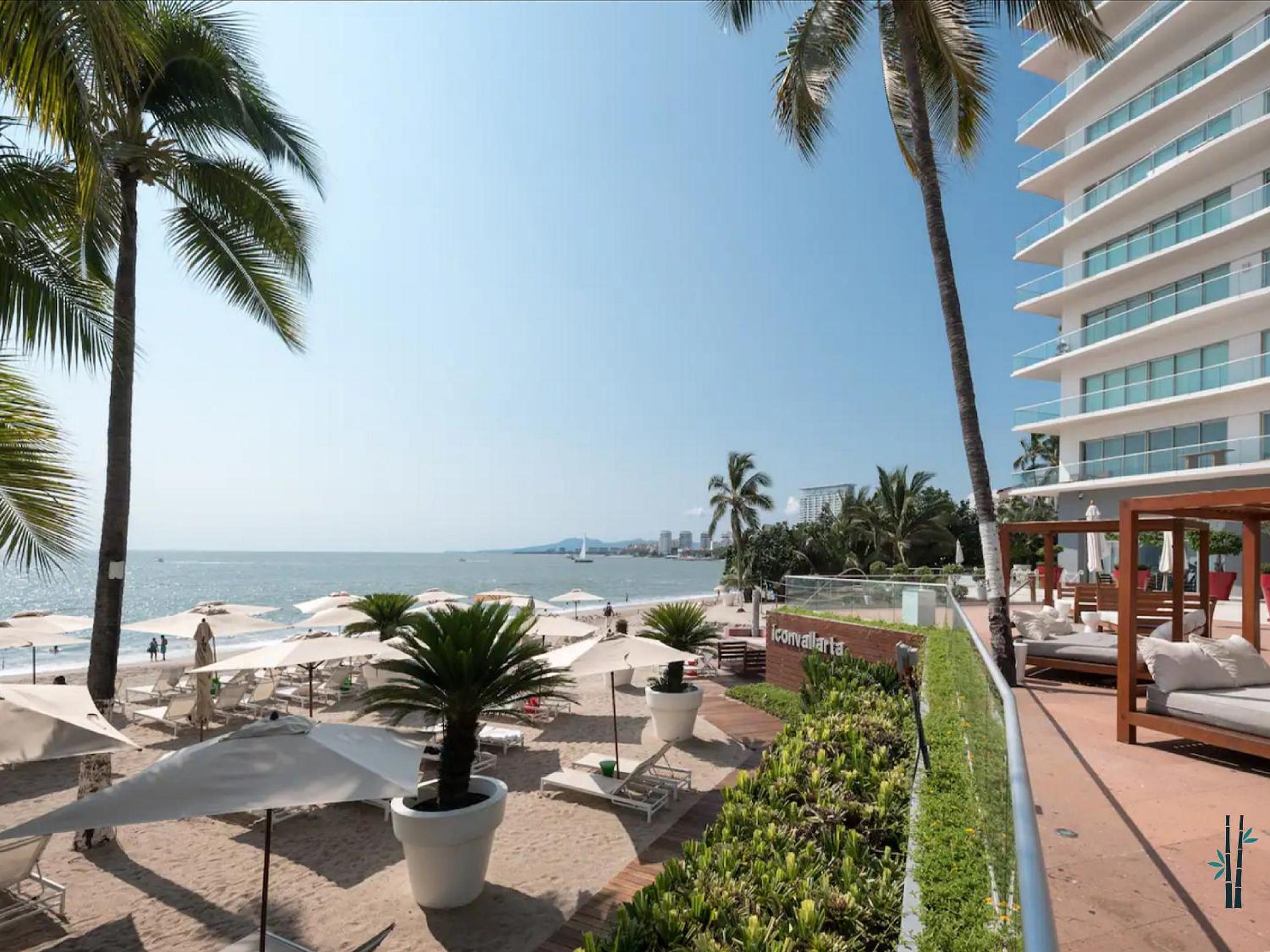 Hotel Icon Vallarta Beach front By Bamboo Skylife - Image 1