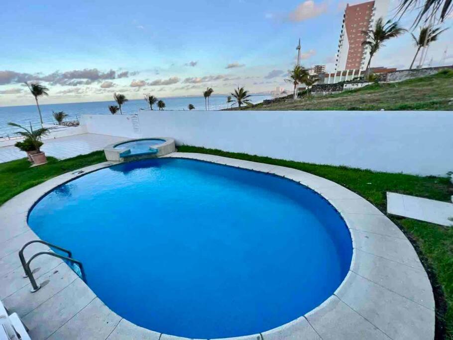 Photo 33