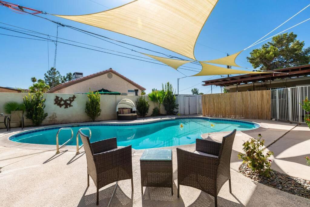 PHOENIX HOUSE GREAT FOR GROUPS!!! view 4