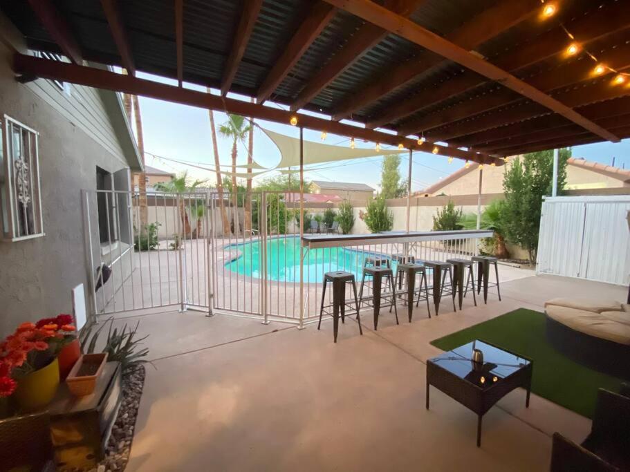 PHOENIX HOUSE GREAT FOR GROUPS!!! view 3