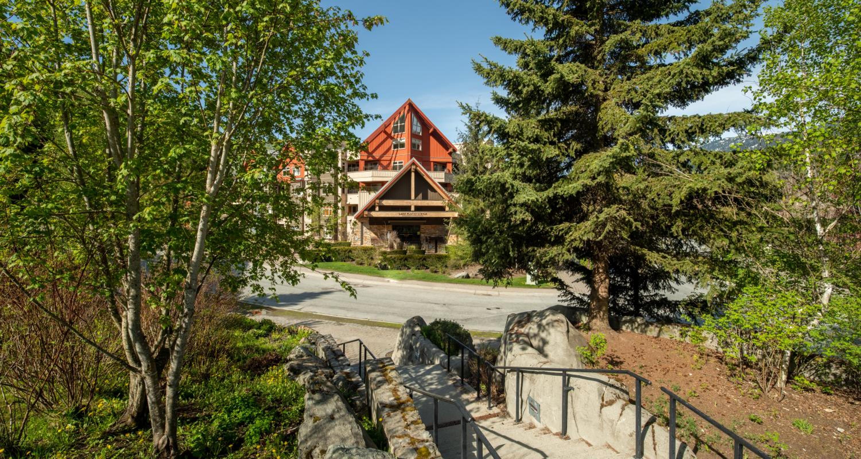 Ski-in/Ski-out Intentionally Designed Ski Lodge