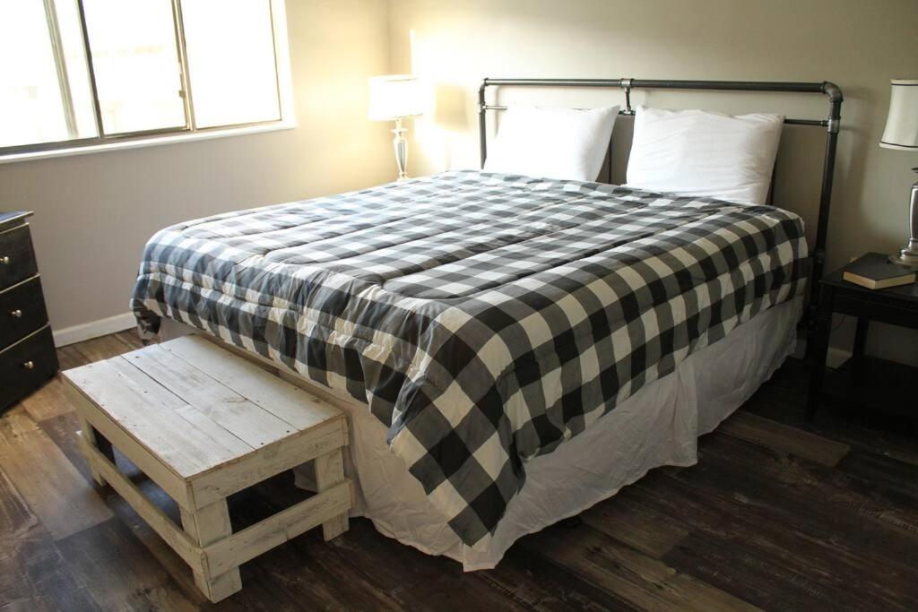 Downtown Gatlinburg Condo! 2 Nt Min-3 NT Holiday Min view 5