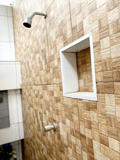 Casa espaçosa com piscina e garagem - Caraguatatuba