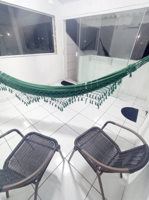 Casa espaçosa com piscina e garagem - Caraguatatuba