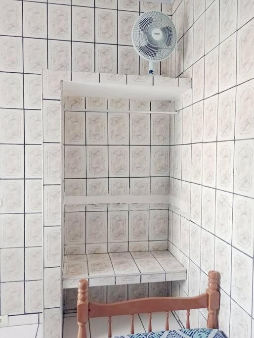 Casa espaçosa com piscina e garagem - Caraguatatuba