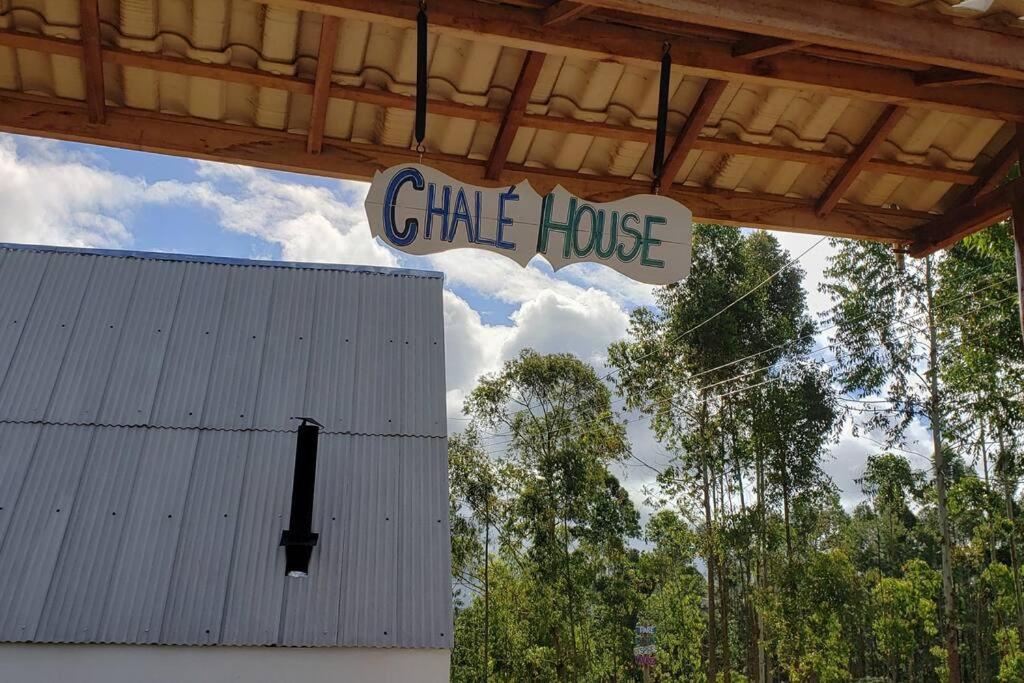 Chalé House cantinho minimalista e longe do Caos