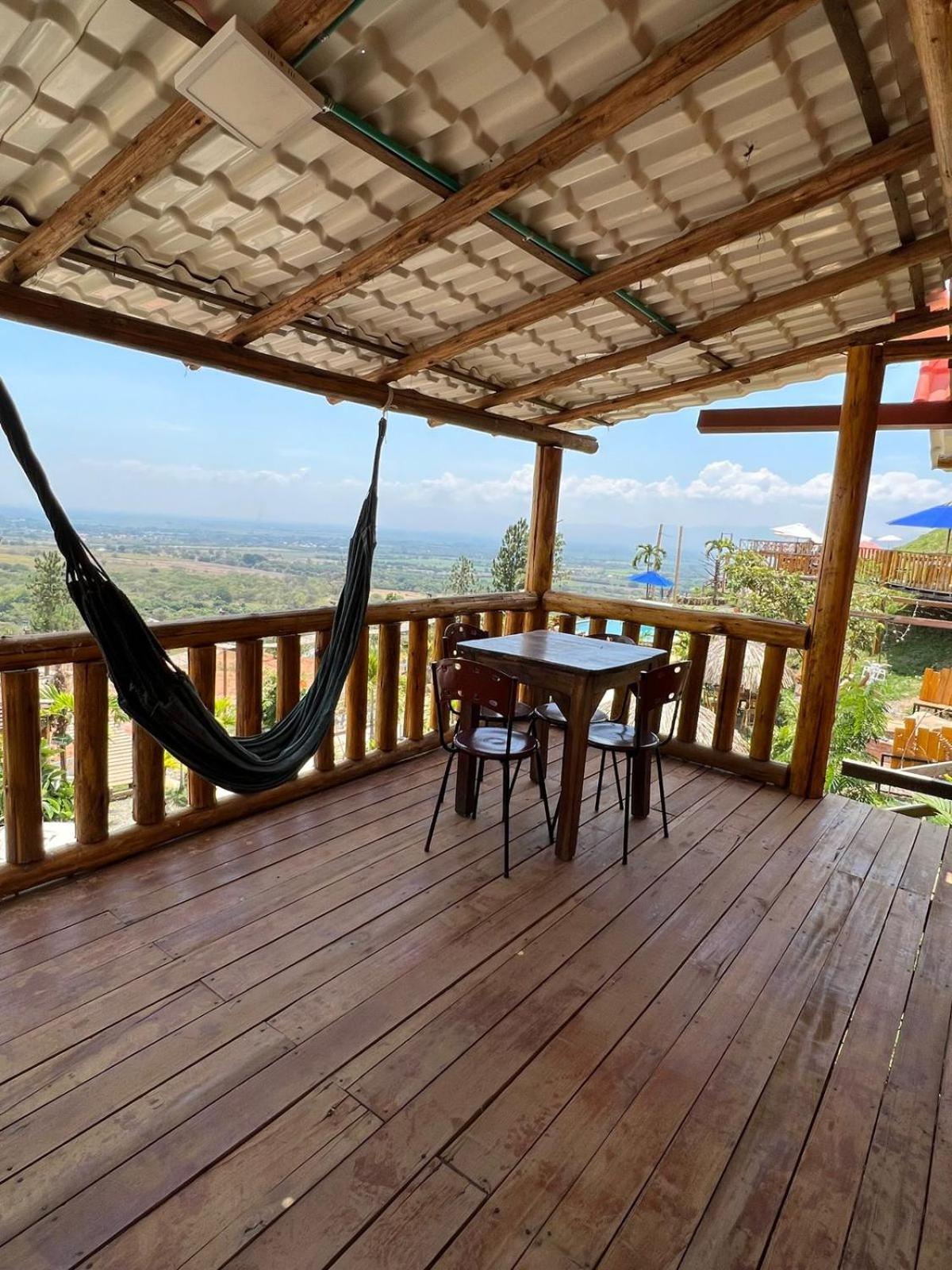 Hotel Y Restaurante Los Dos Potrillos Santa Elena - Cabañas campestres
