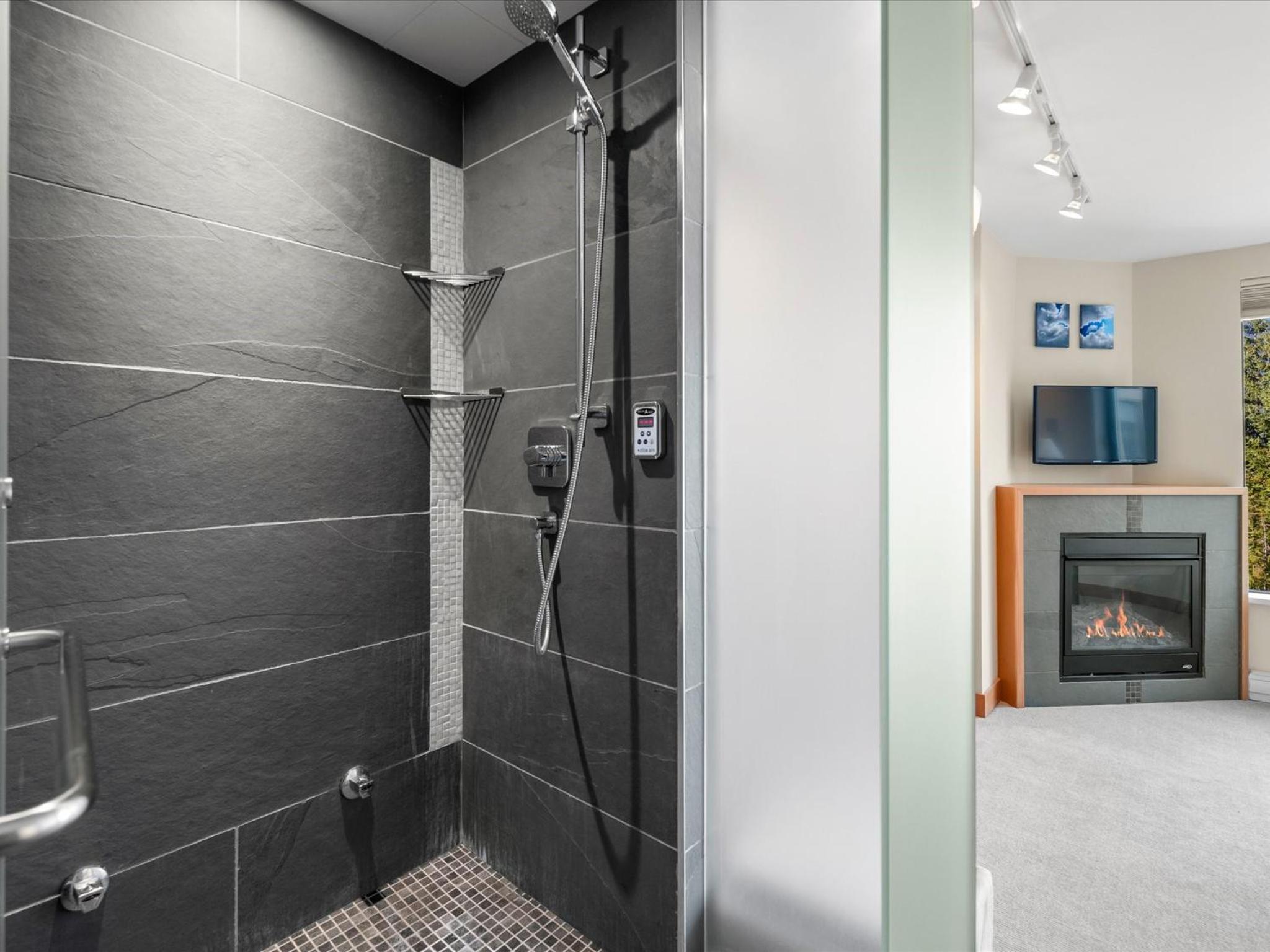 Ski In/Out, Steam Shower, Pool, Hot Tub, Sauna