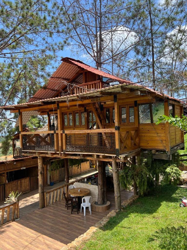 Hotel Y Restaurante Los Dos Potrillos Santa Elena - Cabañas campestres