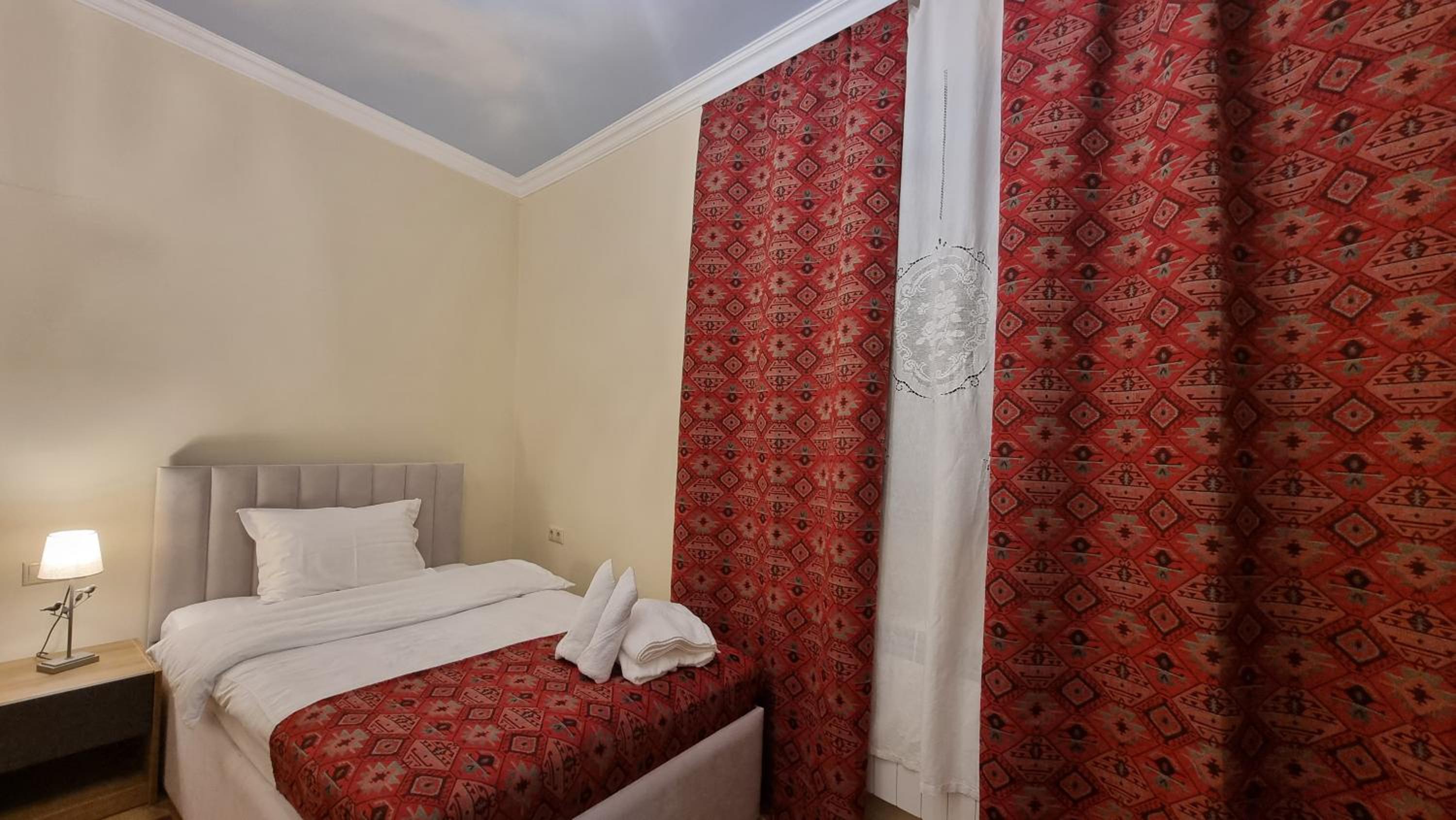 Amrots Deghceni - Boutique Castle Stay