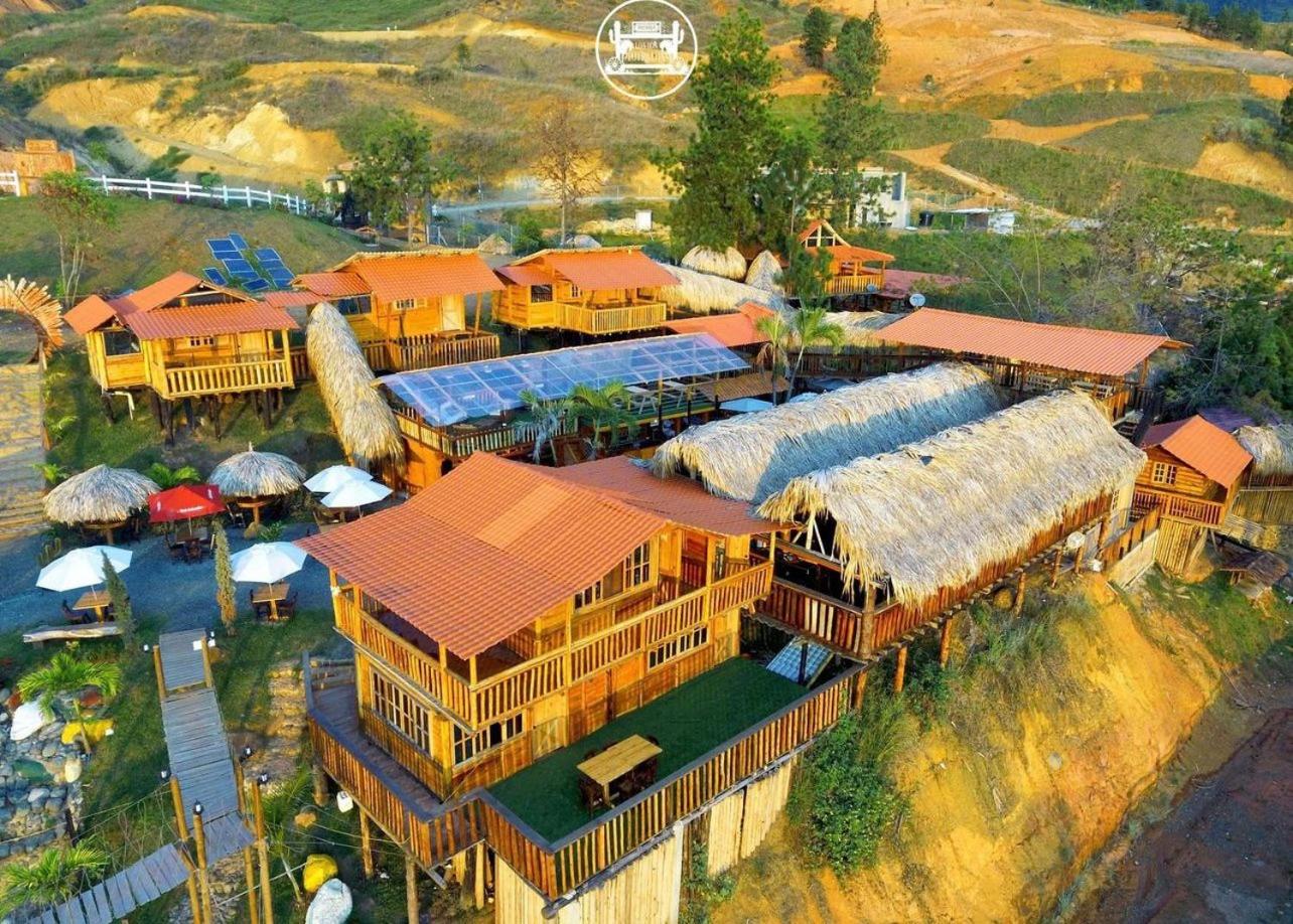 Hotel Y Restaurante Los Dos Potrillos Santa Elena - Cabañas campestres