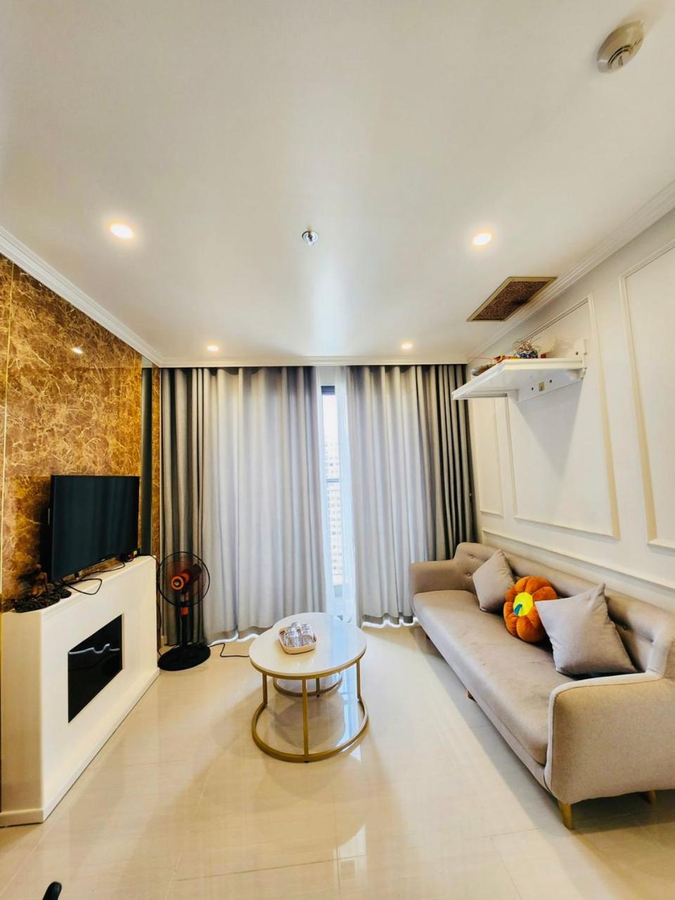 AXS/USD Homestay