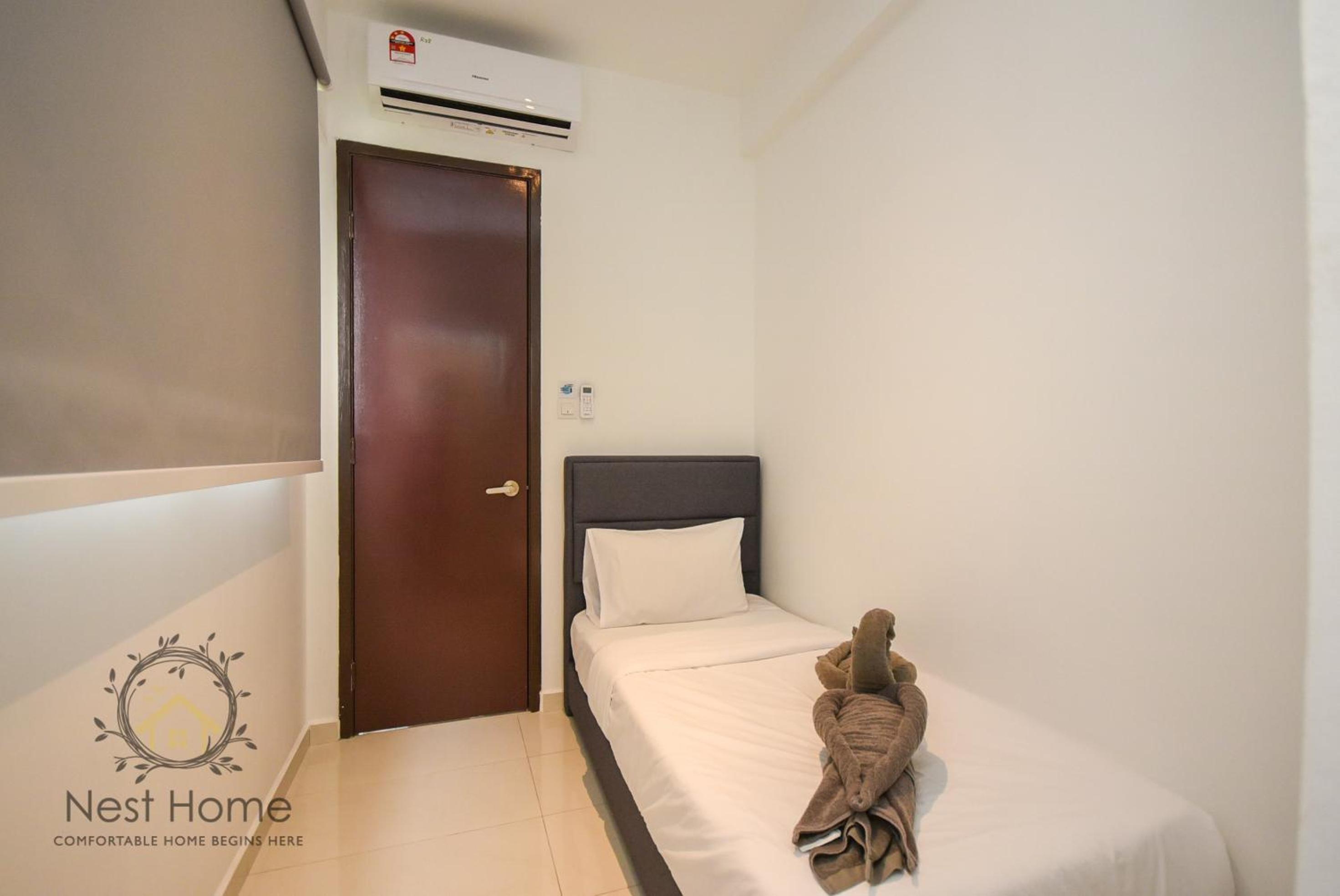 Country Garden Seaview Suite by Nest Home at Danga Bay