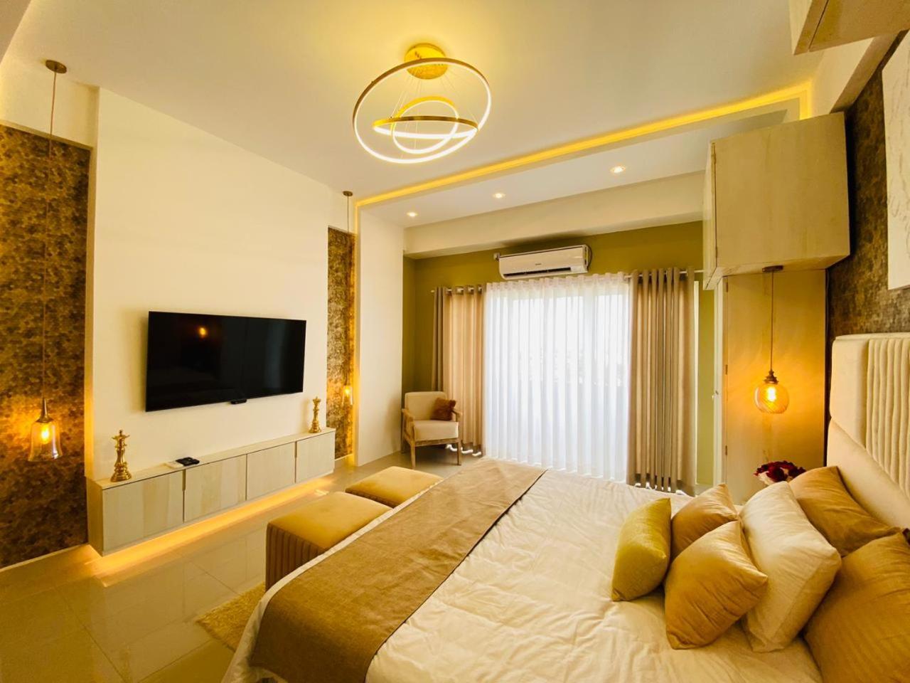 Ocean Breeze - UDAYA Luxury Apartments
