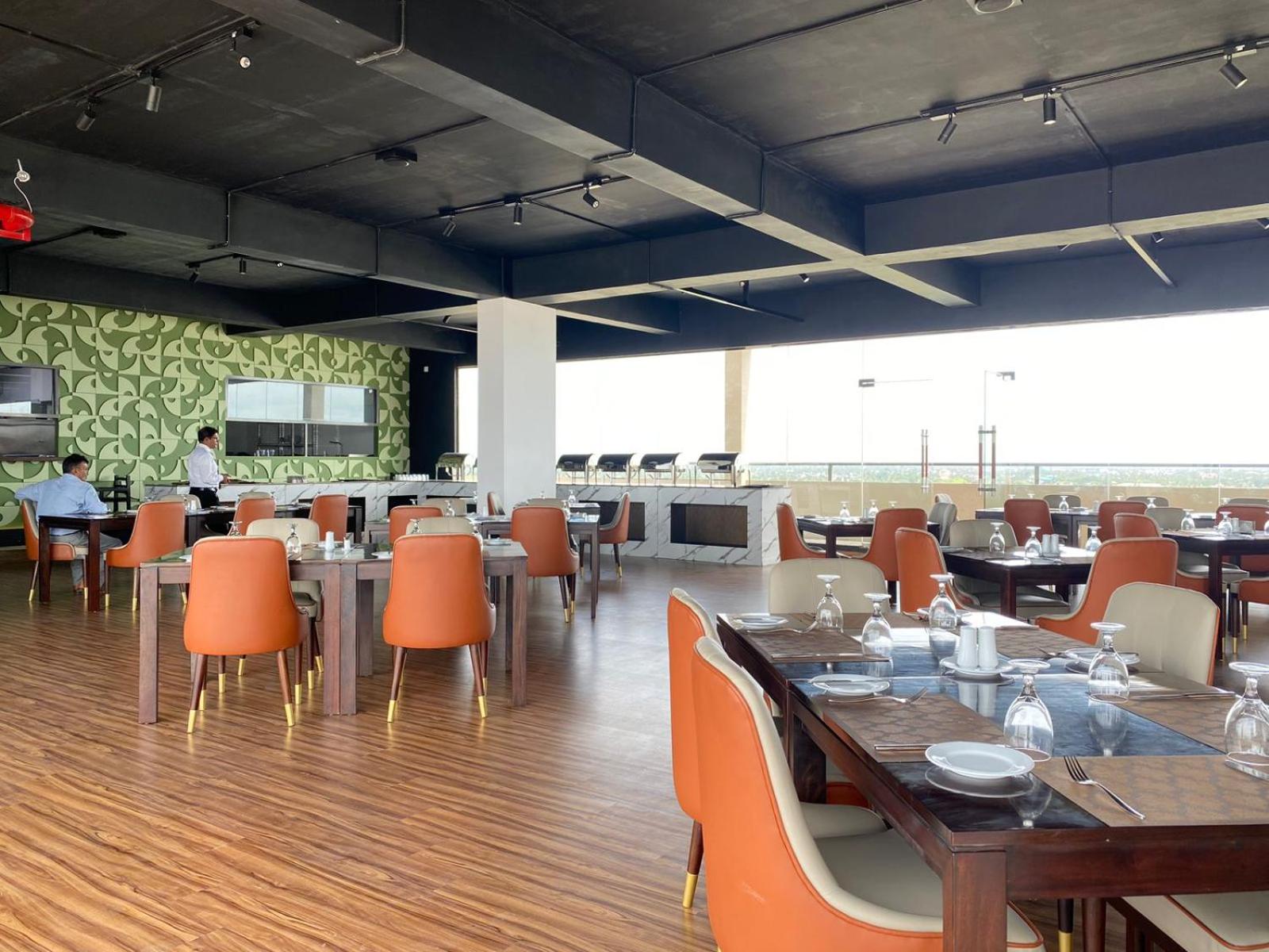 Ocean Breeze - UDAYA Luxury Apartments