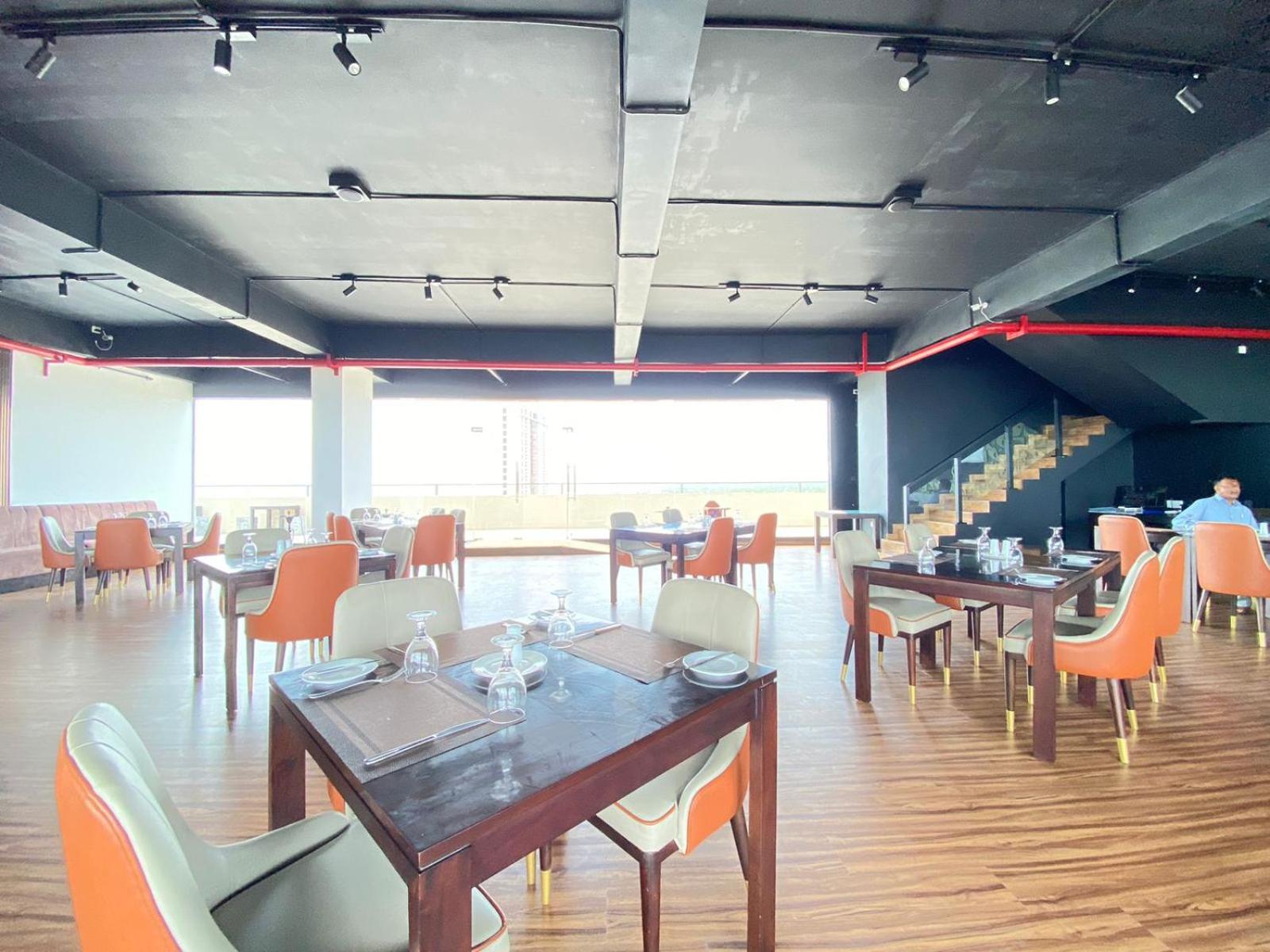 Ocean Breeze - UDAYA Luxury Apartments