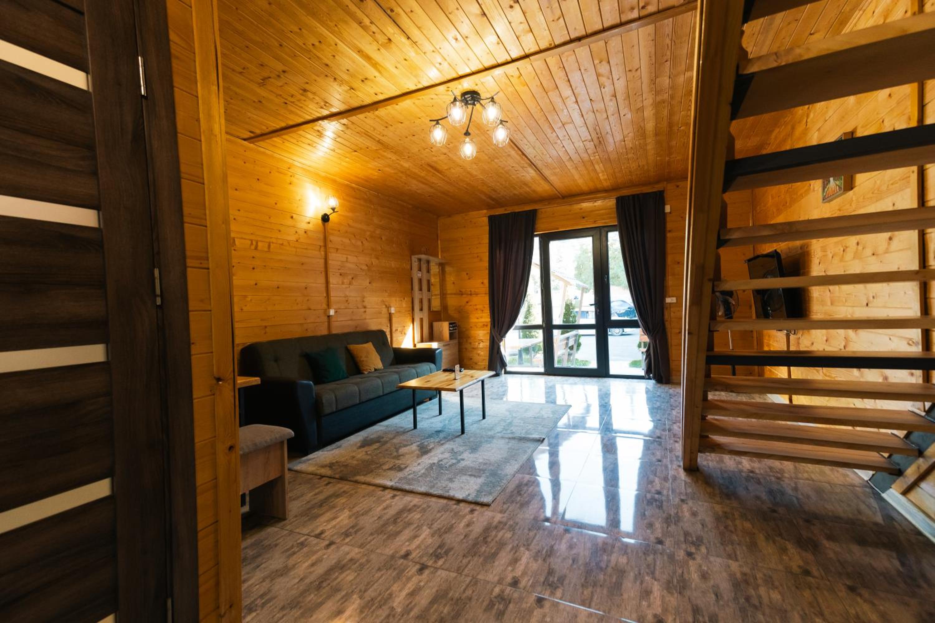 Everest Rest House