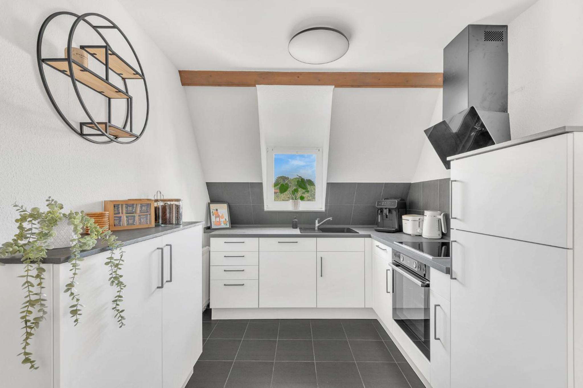 Superb - Schlossblick - Zentral - Smart TV view 2