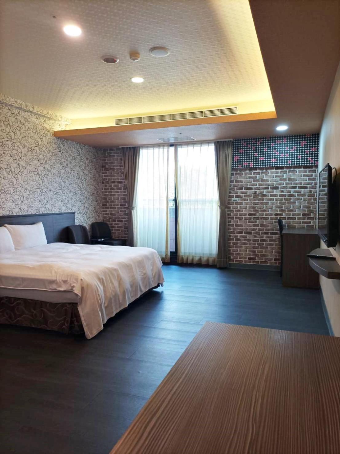 Crystal Hotel