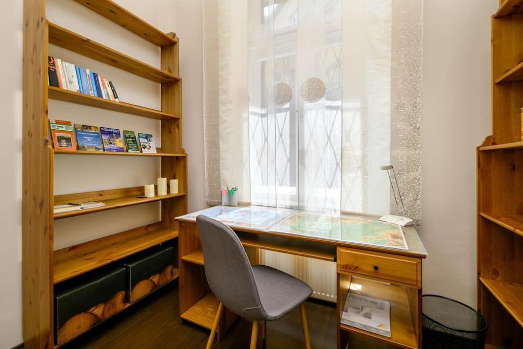Chrysoprase Apartment