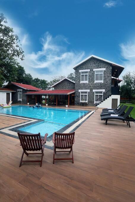 Luxury Heritage 8Bhk Villa Lonavala view 2