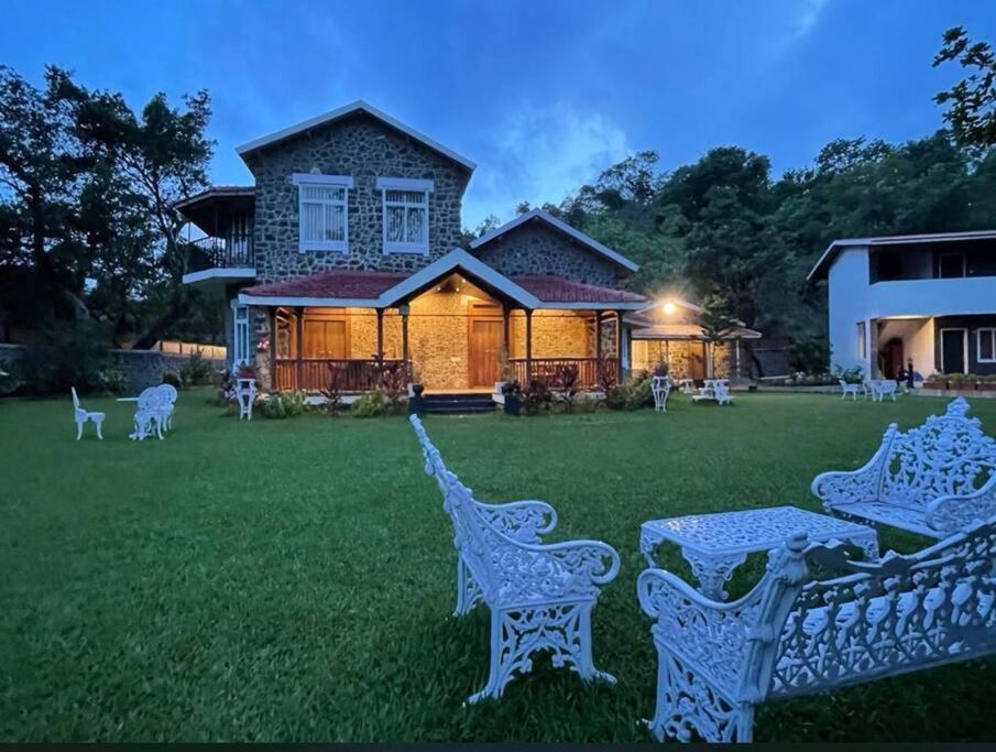 Luxury Heritage 8Bhk Villa Lonavala view 4