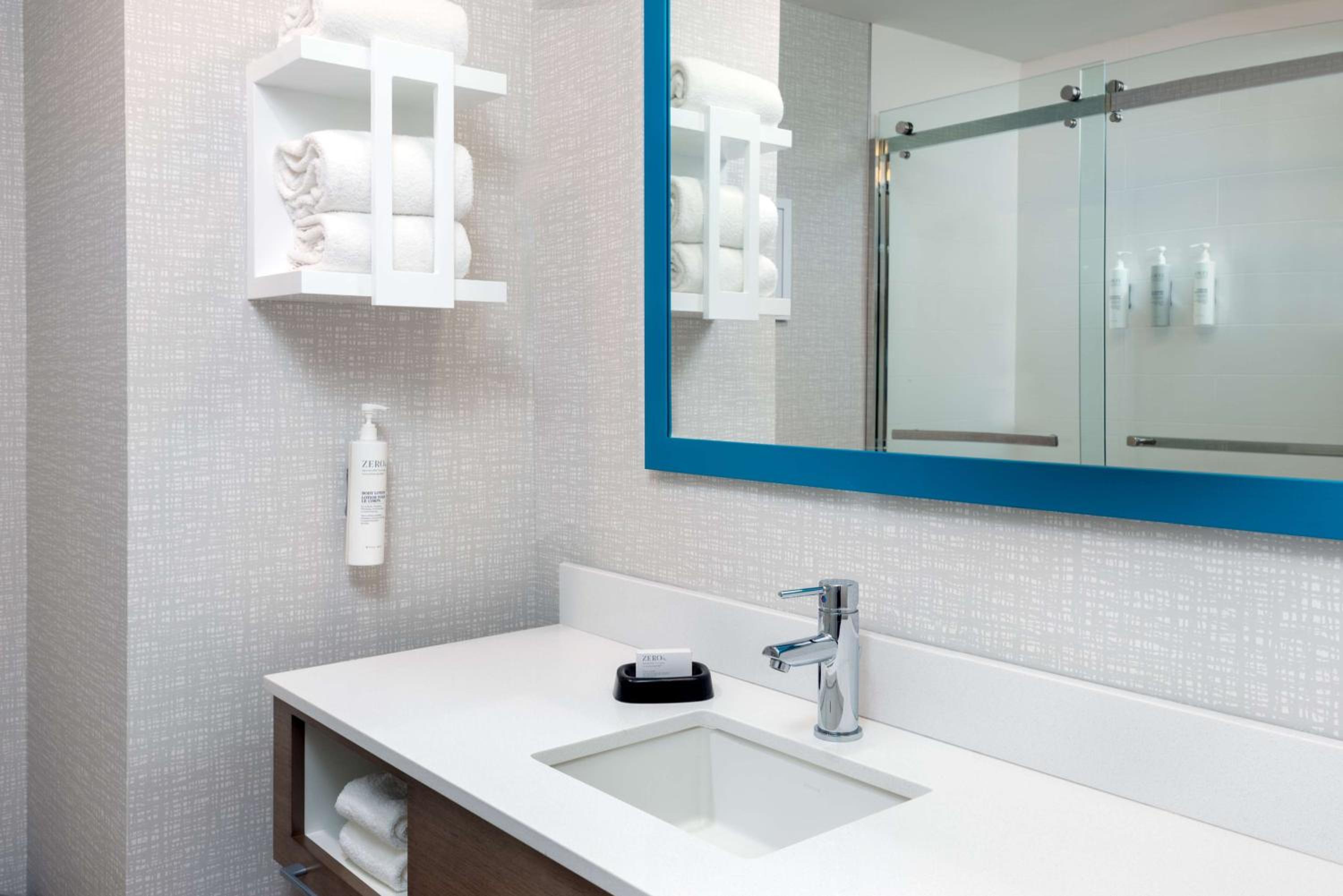 Hampton Inn Boston Bedford Burlington - Property Image 3